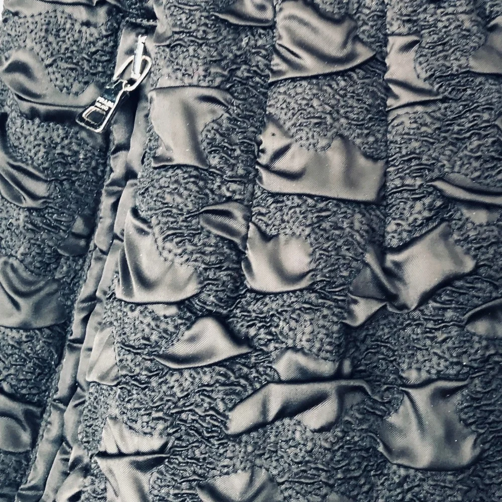 Chic Prada Jacket - Picture 12 of 13
